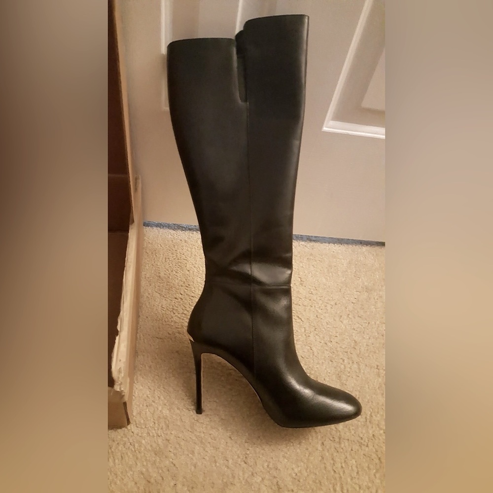 Michael Kors Leather Clara Knee High stiletto Boot Size 9 - Picture 2 of 9